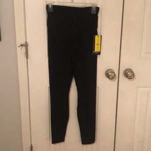 Black athletic leggings